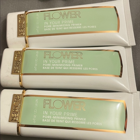 Assorted Face makeup Collection - Picture 3 of 6